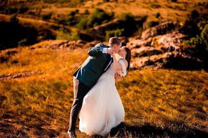 Alina & Leonard - Fotograf Nunta
