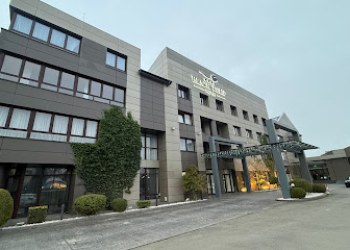 Black Tulip Hotel