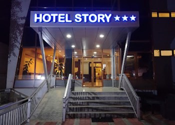 Hotel Story