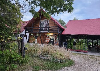 Campingul Vampirul