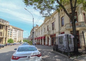 Hotel Avenue Parliament Old Town