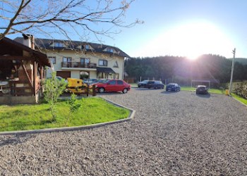 Casa Bradul Voroneț